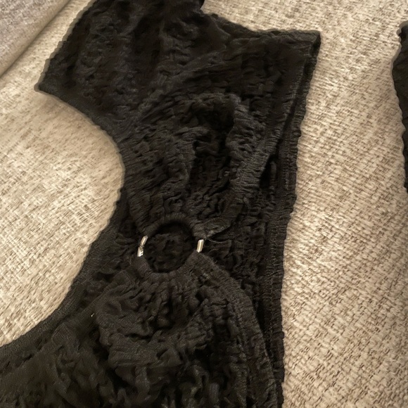 Crop top Black skirt co-ord set with slit. - Picture 3 of 3